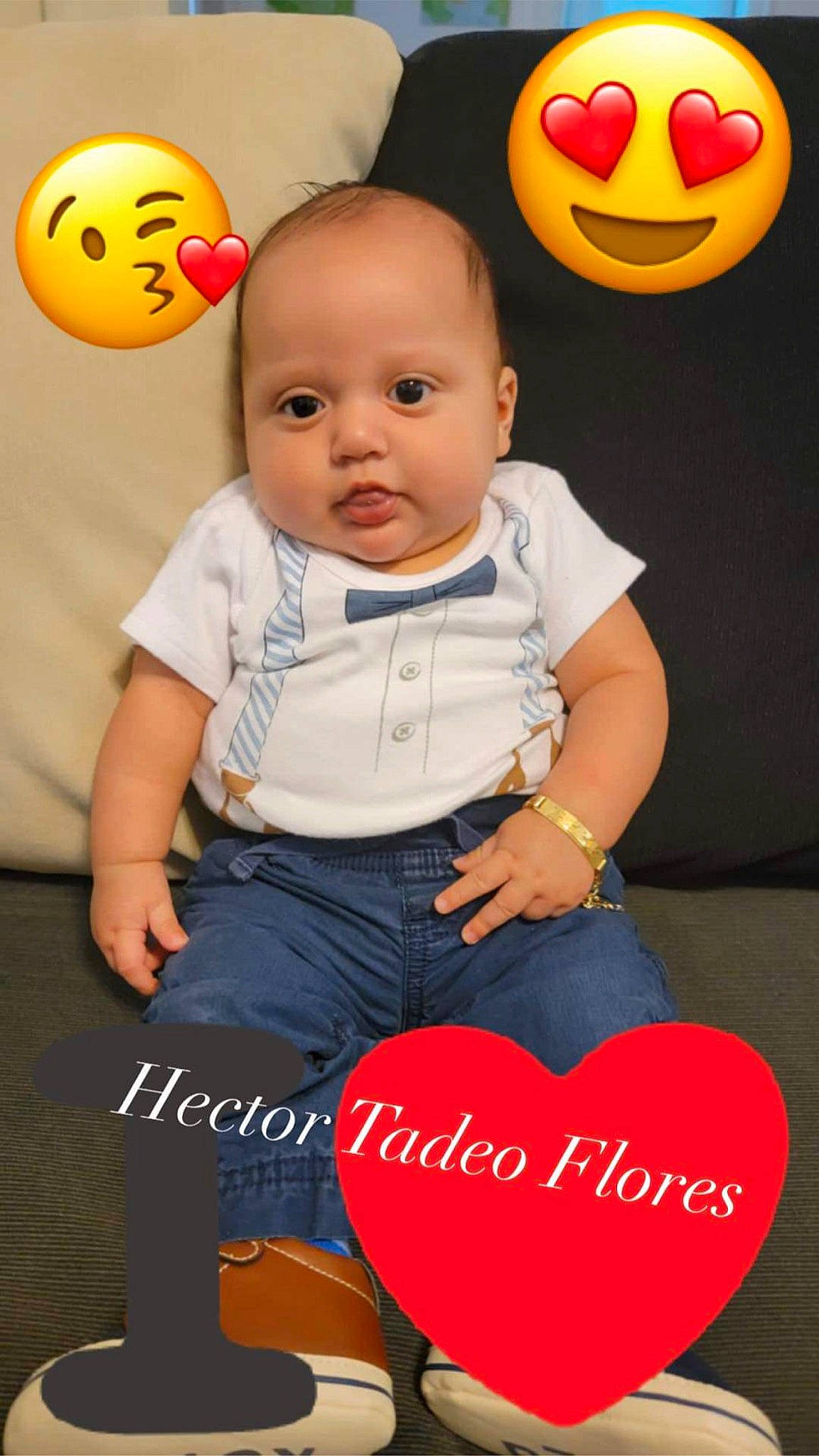 Hector is registered to the contest to win money with this photo: baby, baby_toddler_clothing, black, calabaza, child, event, facial_expression, fun, green, happy, orange, organ, people, person, photograph, red, snapshot, t_shirt, toddler, white