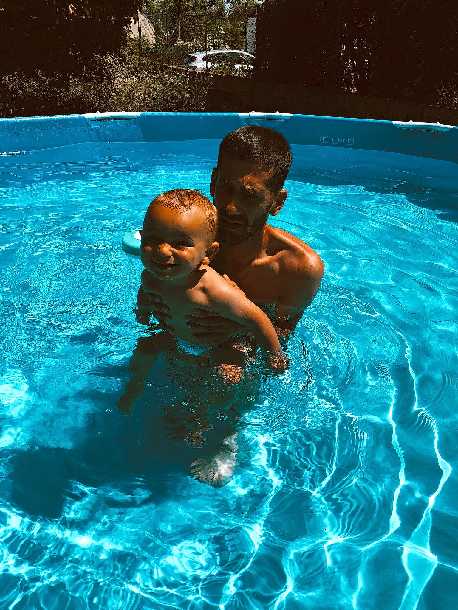 Kays a rejoint le concours — aidez-le/la à gagner de superbes lots ! aqua, azure, bathing, blue, child, electric_blue, fluid, fun, happy, leisure, leisure_centre, mammal, person, recreation, smile, swimming_pool, toddler, vacation, vertebrate, water