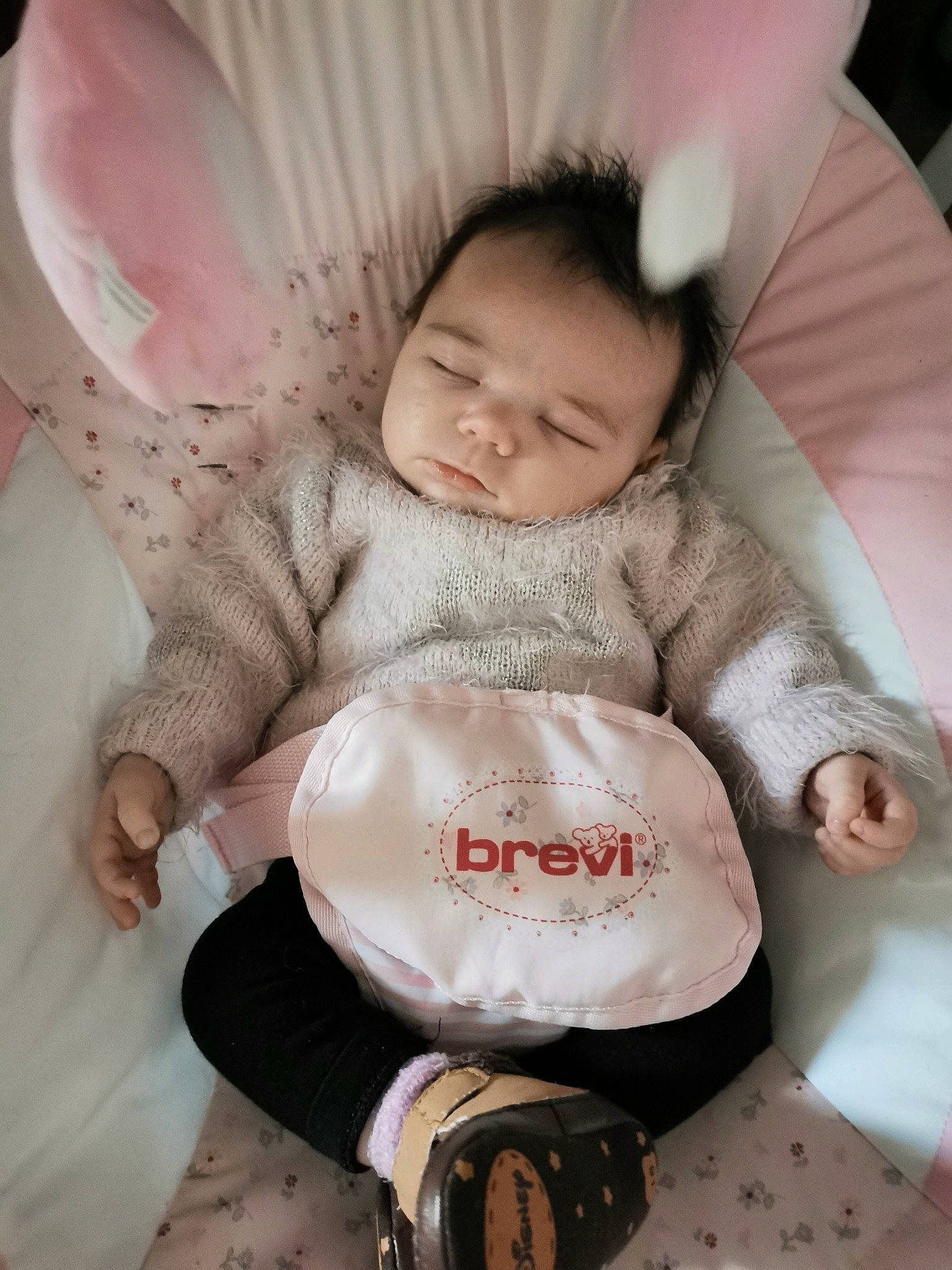 Tressy participe au concours pour gagner de l'argent avec cette photo : baby, baby_sleeping, cheek, child, person, skin, toddler