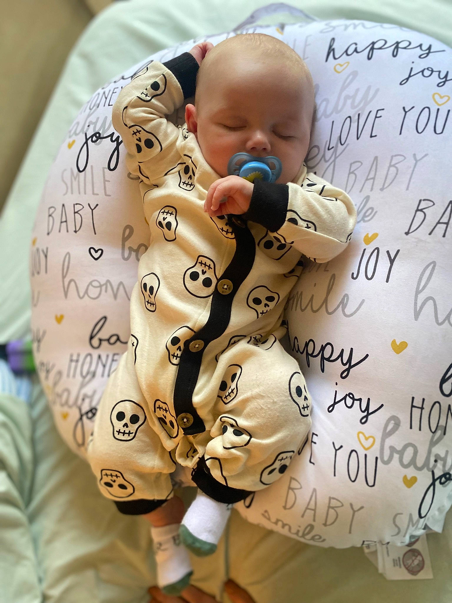 Kamdyn is registered to the contest to win money with this photo: art, baby, baby_products, baby_sleeping, child, comfort, drinkware, font, gesture, happy, illustration, love, nail, organism, pattern, person, photo_caption, room, thumb, toddler