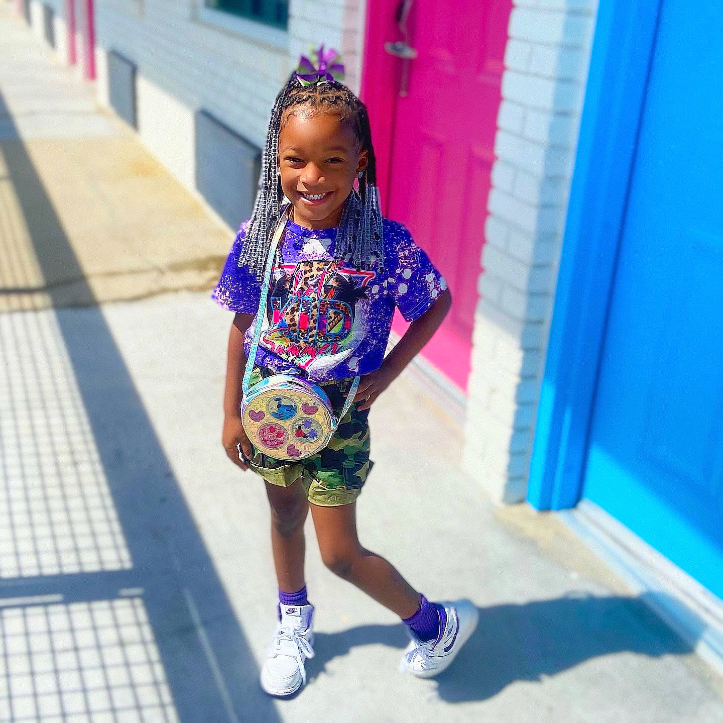 Amora is registered to the contest to win money with this photo: azure, blue, cool, electric_blue, fashion_accessory, fashion_design, fun, happy, jewellery, joy, leisure, magenta, necklace, pattern, person, pink, recreation, road, shoe, smile