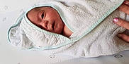 Kenzo participe au concours pour gagner de l'argent avec cette photo : blanket, child, face, girl, head, infant, nose, product, skin, textile, wool