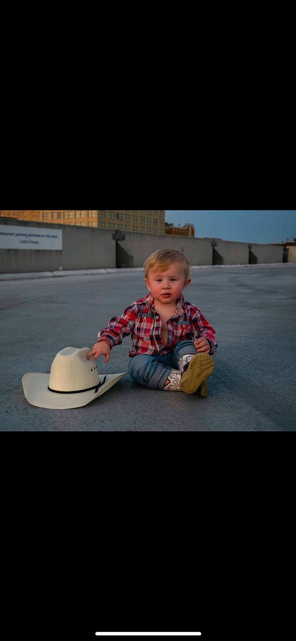 Zyaire is registered to the contest to win money with this photo: asphalt, dishware, flooring, fun, hat, leisure, luxury_vehicle, person, plate, recreation, road_surface, saucer, serveware, sitting, sleeve, square, sun_hat, t_shirt, table, tableware