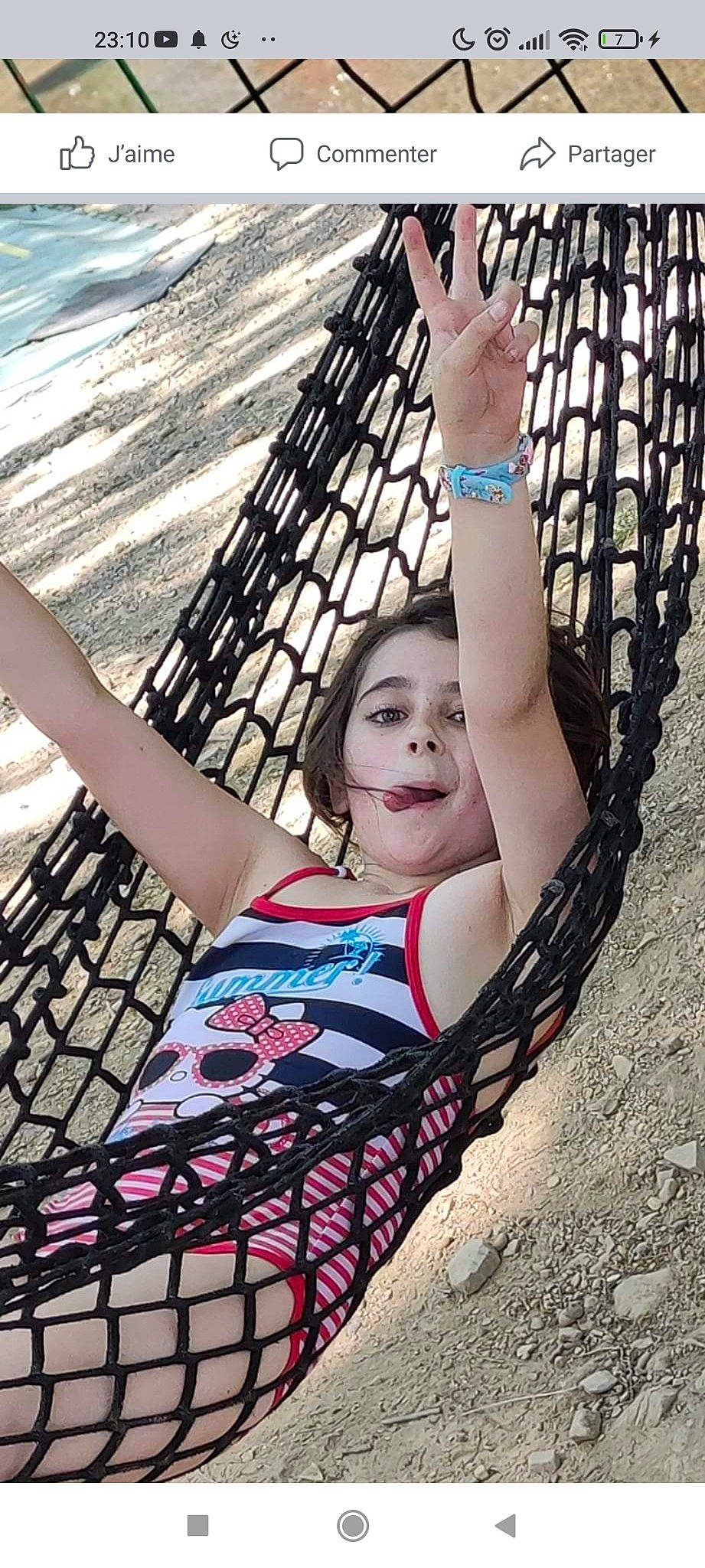 Annaelle a rejoint le concours — aidez-le/la à gagner de superbes lots ! beauty, black_hair, child, eyewear, flash_photography, fun, grass, hammock, happy, leisure, magenta, pattern, people_in_nature, person, photo_shoot, sitting, smile, thigh, tree, vacation