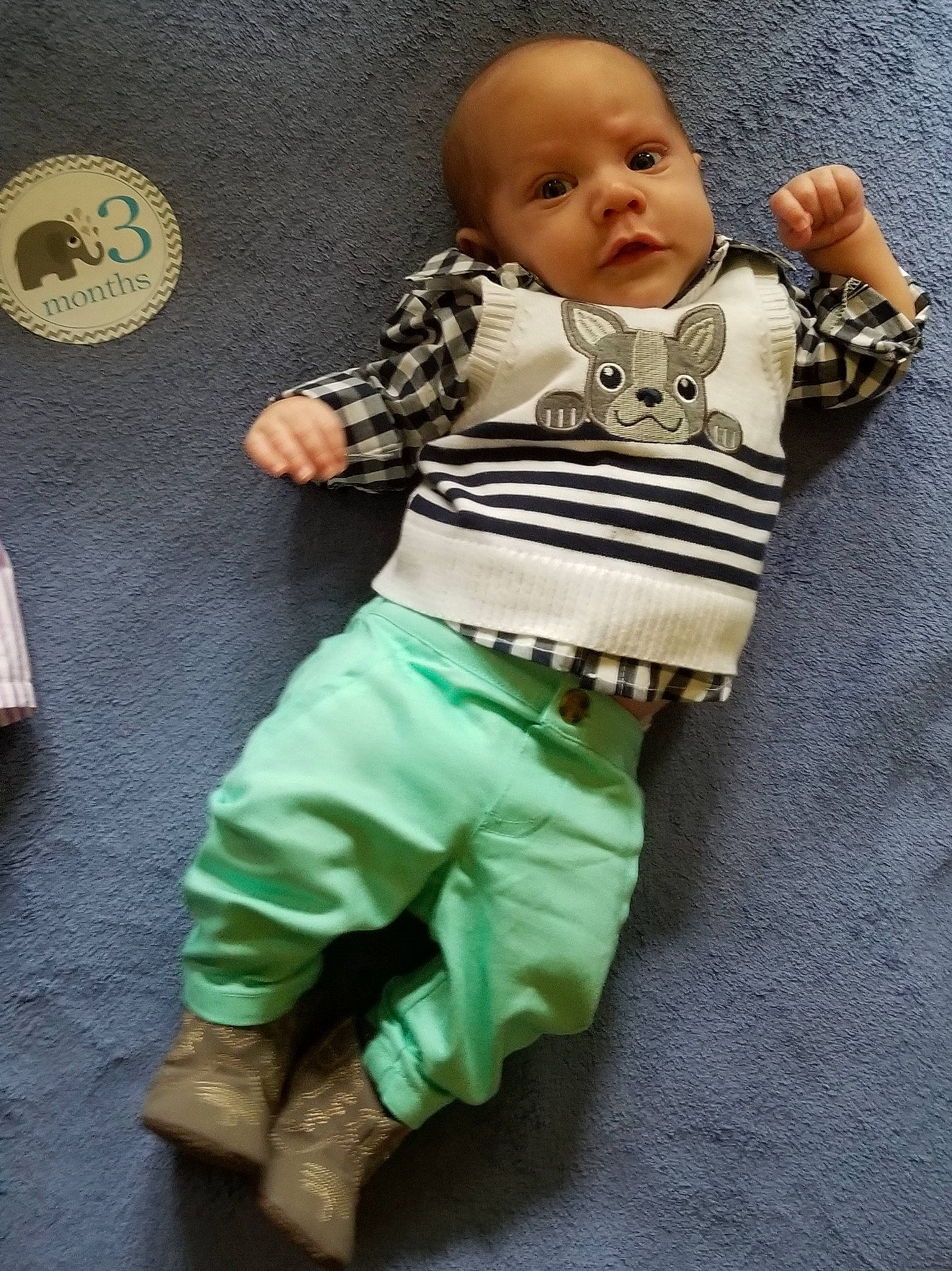 Kai is registered to the contest to win money with this photo: baby, baby_toddler_clothing, child, head, person, play, sitting, sleeve, toddler