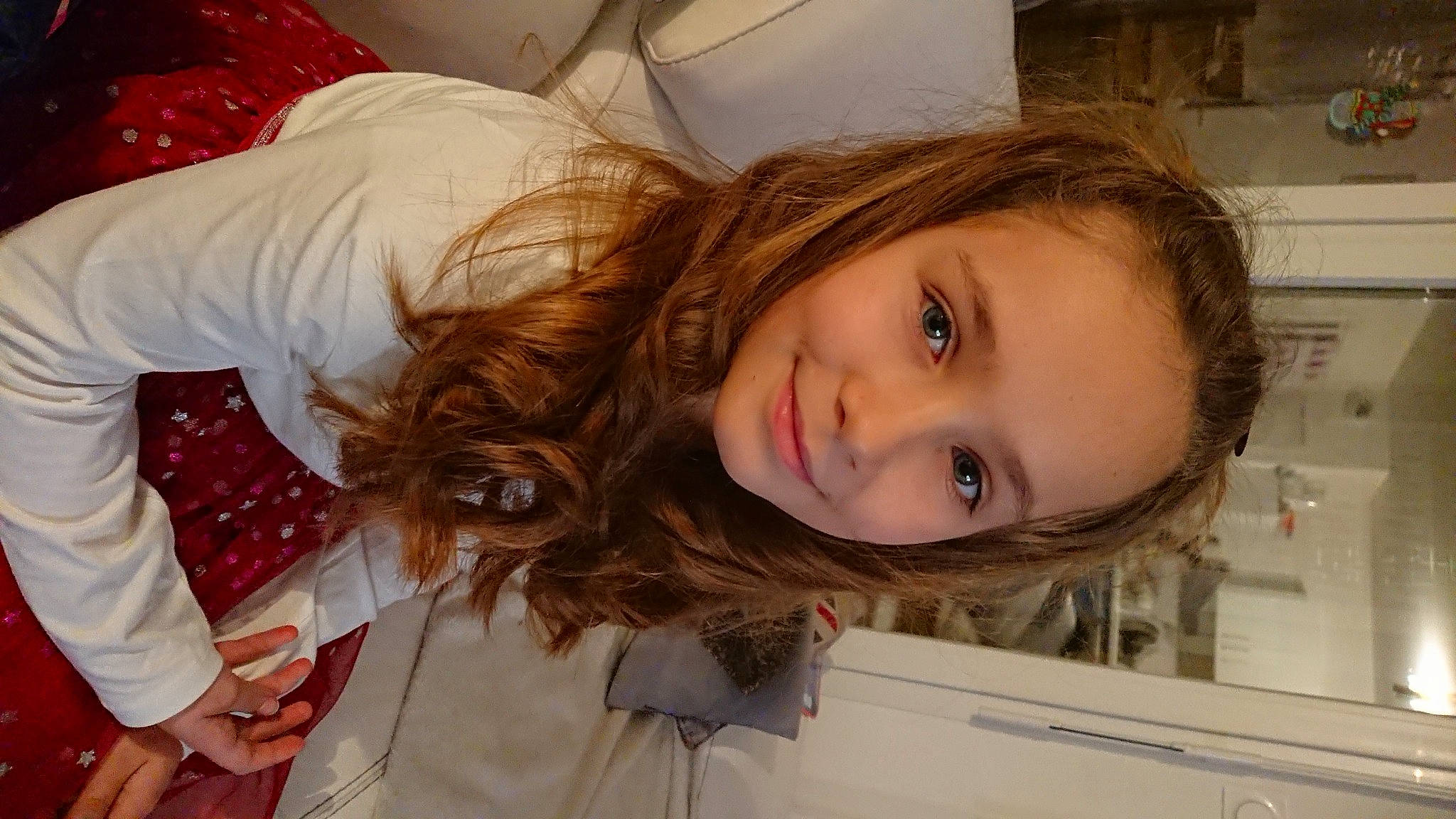 Pauline a rejoint le concours — aidez-le/la à gagner de superbes lots ! brown_hair, cheek, child, eye, face, hair, joy, lip, mouth, nose, person, smile