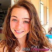 Anna participe au concours pour gagner de l'argent avec cette photo :