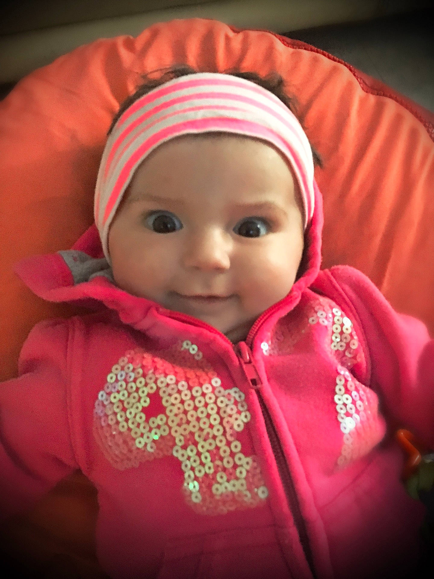 Alyssia a rejoint le concours — aidez-le/la à gagner de superbes lots ! beauty, cheek, child, eye, face, girl, hair_accessory, head, headgear, infant, lip, magenta, nose, person, pink, product, red, skin, smile, toddler