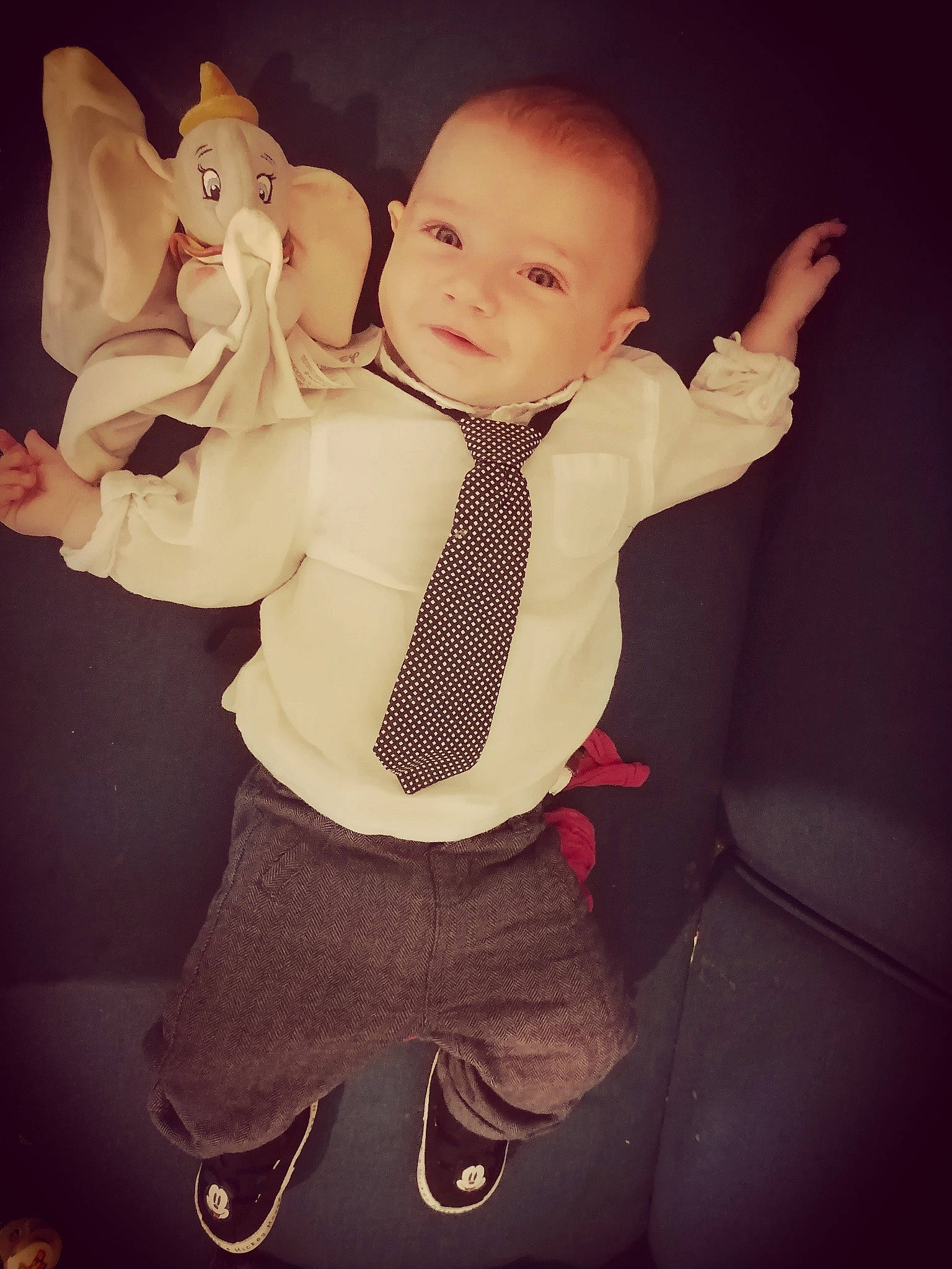 Nahël a rejoint le concours — aidez-le/la à gagner de superbes lots ! arm, baby, baby_toddler_clothing, cool, fashion_design, finger, flash_photography, formal_wear, gesture, happy, human_body, leg, neck, person, shoulder, sleeve, t_shirt, textile, thigh, toddler