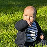 Ezio participe au concours pour gagner de l'argent avec cette photo : baby, baby_boy, blue_eyes, cardigan, casual_clothing, child, curious, cute, daylight, grass, greenery, infant, nature, one_hand_up, outdoor, portrait, sitting, striped_shirt, sunlight, young