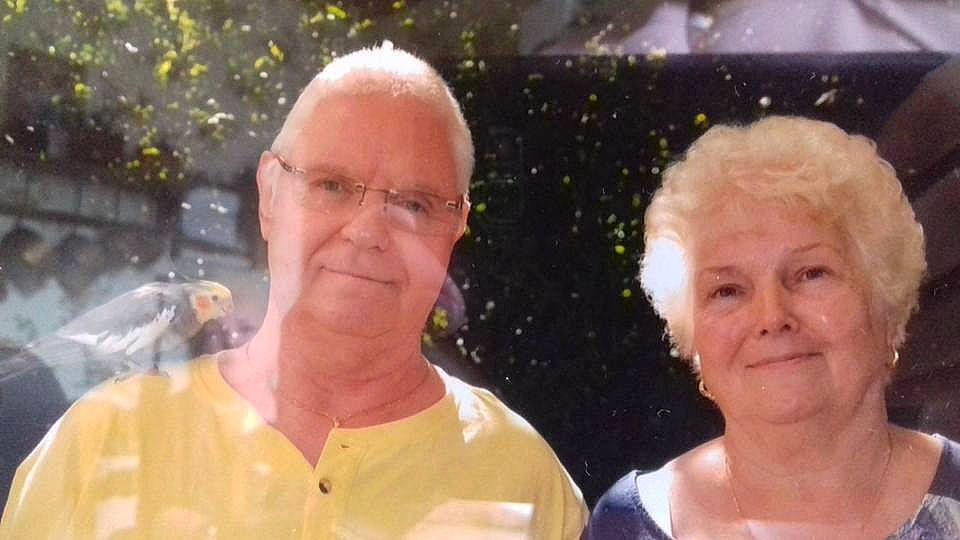 Amaya participe au concours pour gagner de l'argent avec cette photo : elder, fun, grandparent, happy, joy, person, smile