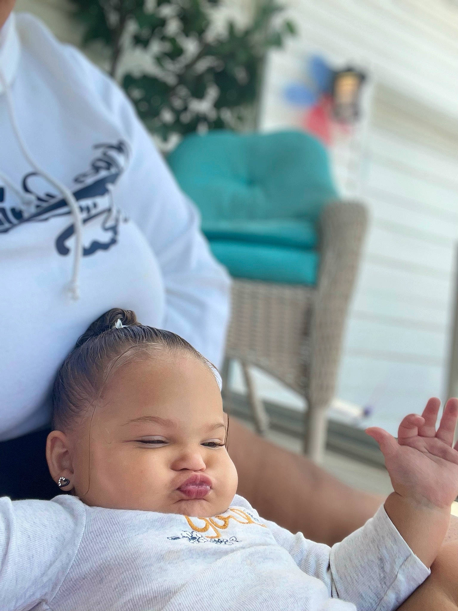 Kamarii is registered to the contest to win money with this photo: baby, chair, child, comfort, event, finger, gesture, hand, happy, interaction, joint, leisure, person, photograph, sitting, skin, snapshot, summer, thumb, toddler