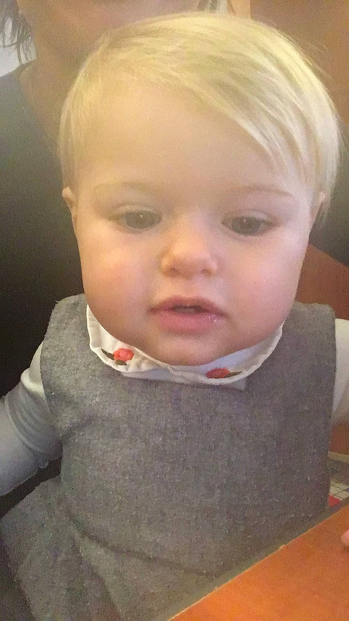 Elyne a rejoint le concours — aidez-le/la à gagner de superbes lots ! baby, blond, cheek, child, chin, ear, eyebrow, face, forehead, hair, head, jaw, lip, mouth, neck, nose, person, skin, toddler