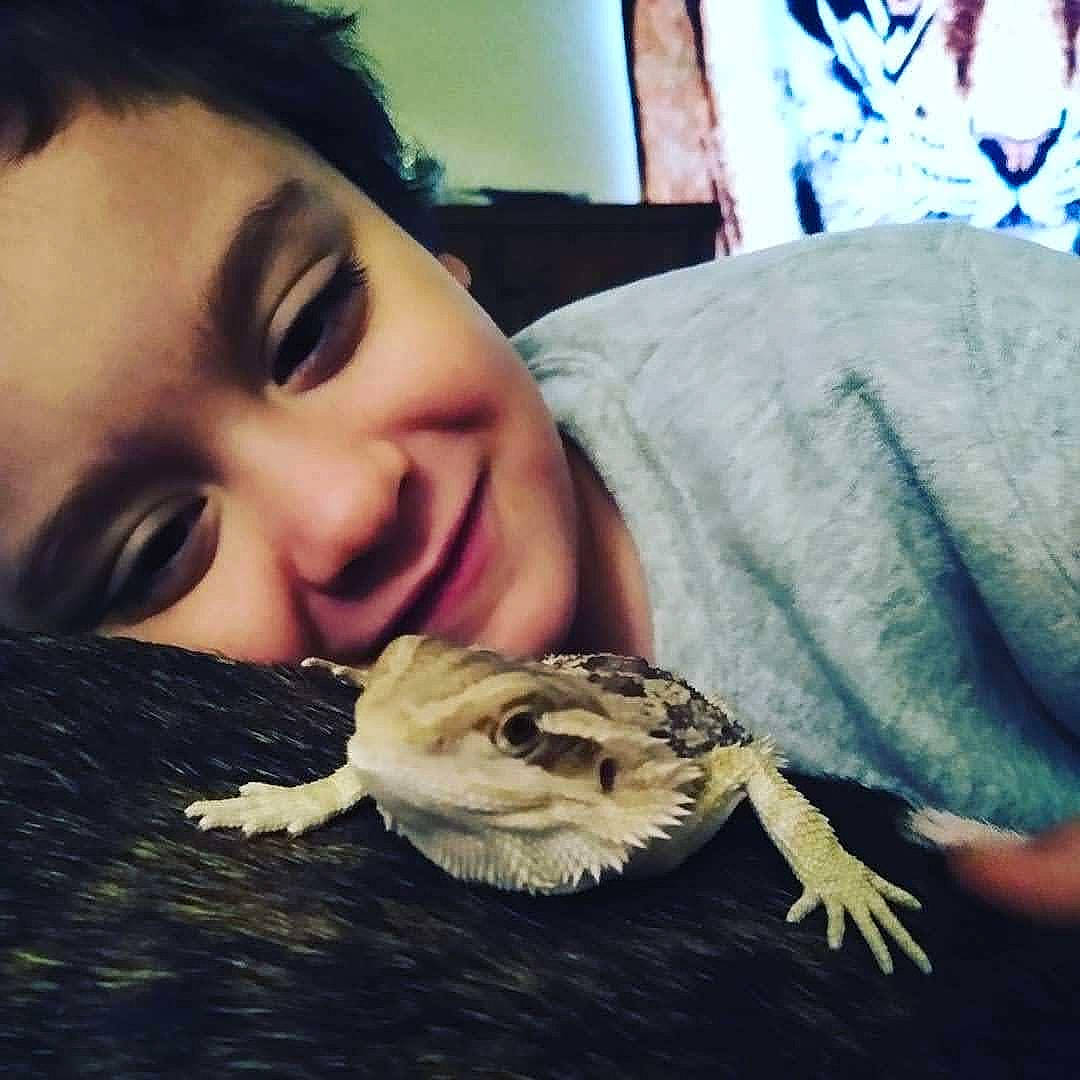 Dakota is registered to the contest to win money with this photo: black_hair, cloud, cool, ear, eyebrow, eyelash, eyewear, felidae, happy, iris, jaw, joy, lip, mouth, nail, neck, nose, person, skin, smile