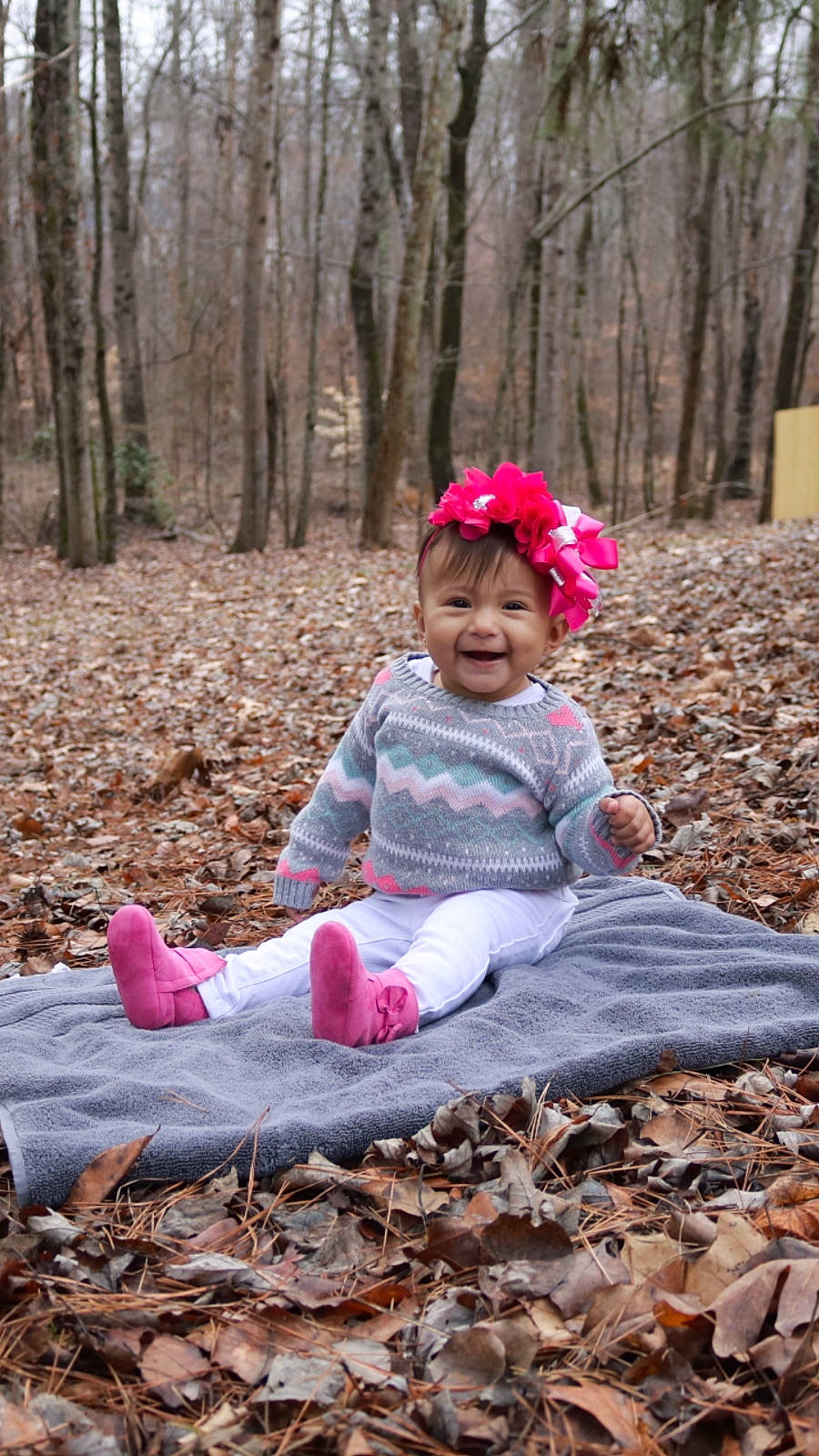 Antonella is registered to the contest to win money with this photo: