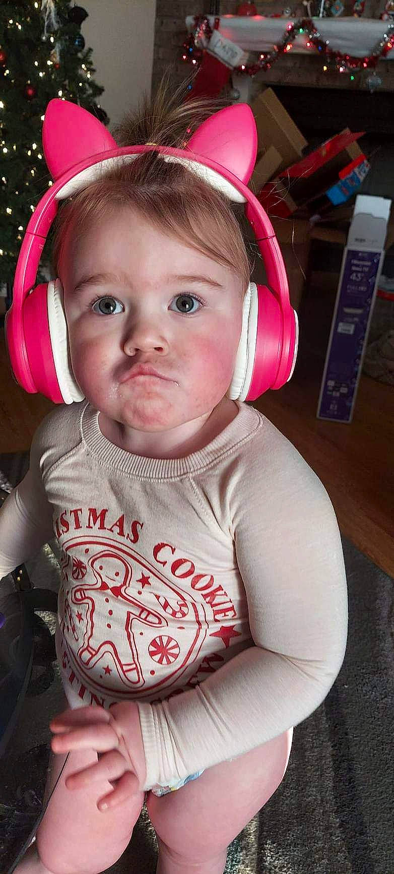 Paisley is registered to the contest to win money with this photo: cheek, chin, clothing, ear, eye, face, facial_expression, fashion, hairstyle, head, helmet, human, human_body, lip, mammal, mouth, neck, organ, person, skin