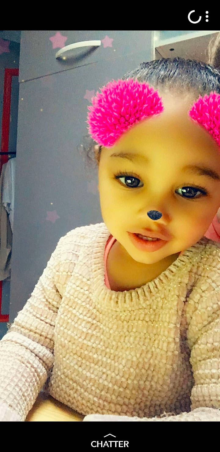 Lamia a rejoint le concours — aidez-le/la à gagner de superbes lots ! cheek, child, eyebrow, face, forehead, hair, hair_accessory, hair_coloring, hairstyle, head, headgear, knit_cap, knitting, lip, nose, person, pink, skin, toddler, toy