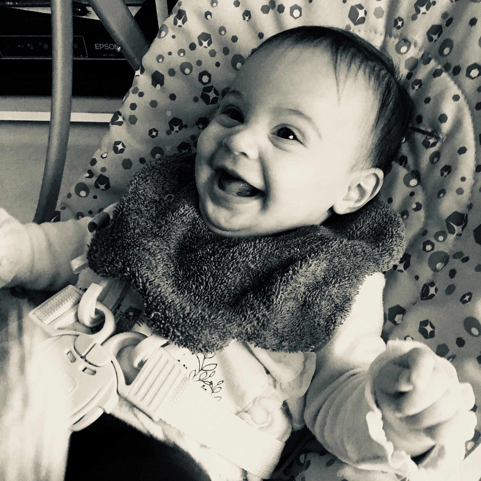 Emma participe au concours pour gagner de l'argent avec cette photo : baby, beauty, black_and_white, cheek, child, eye, facial_expression, fun, happy, headgear, joy, lip, monochrome, nose, person, photograph, photography, portrait_photography, skin, smile