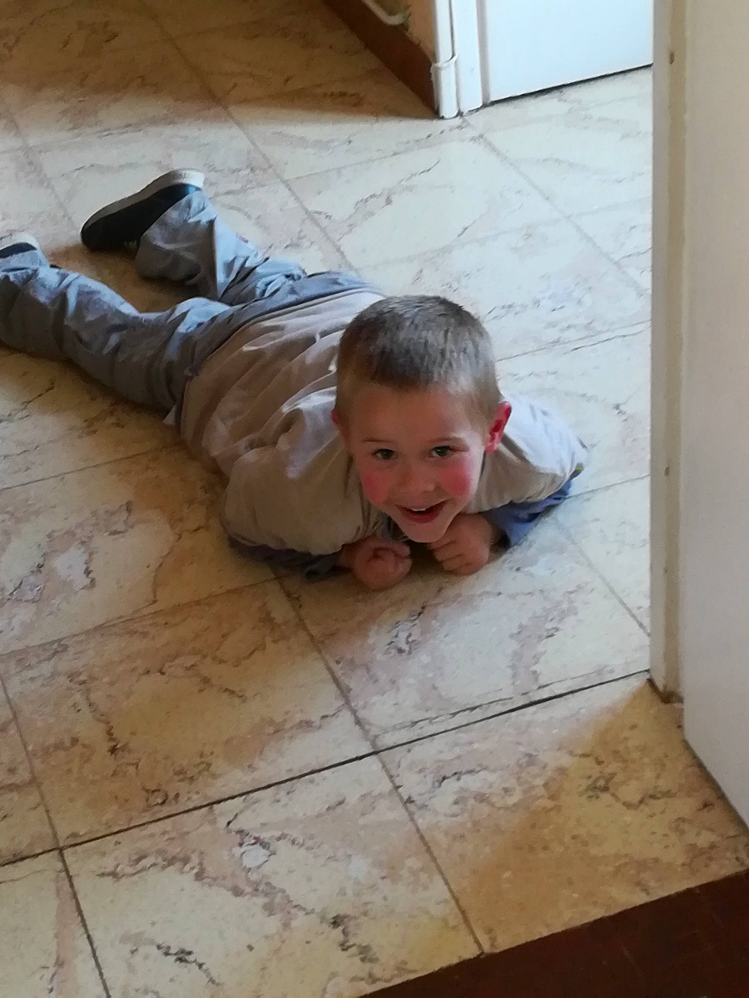 Timothé participe au concours pour gagner de l'argent avec cette photo : child, crawling, floor, flooring, hardwood, joy, person, play, product, tile, toddler, wood