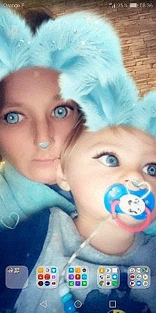 Sabrina participe au concours pour gagner de l'argent avec cette photo : baby, cheek, child, nose, person, photography, photomontage, selfie, smile, toddler