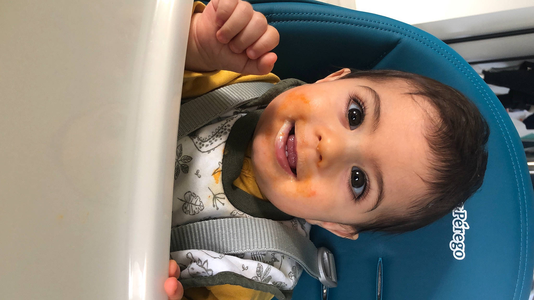 Adam participe au concours pour gagner de l'argent avec cette photo : cheek, chin, cool, eyebrow, eyelash, flash_photography, forehead, gesture, hair, hairstyle, happy, iris, jaw, lip, mouth, neck, nose, person, skin, smile