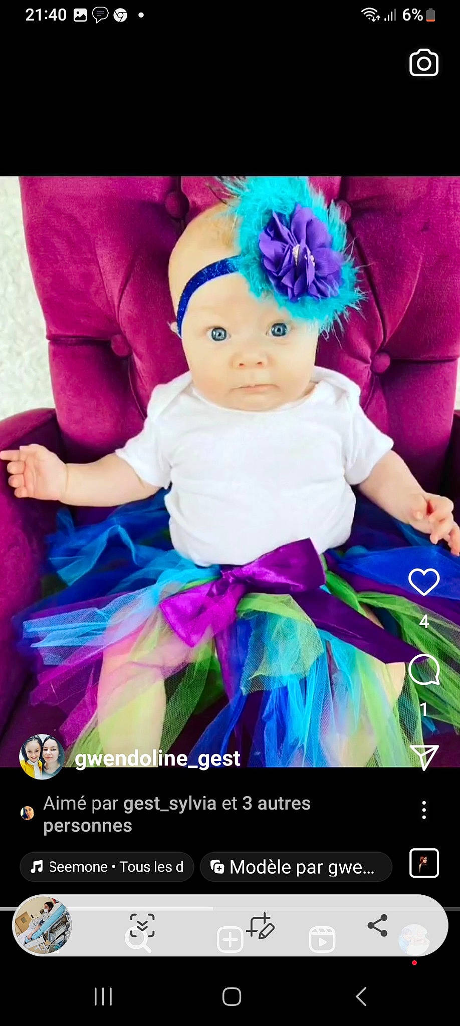 Inès a rejoint le concours — aidez-le/la à gagner de superbes lots ! baby, baby_toddler_clothing, cap, child, costume, costume_hat, electric_blue, event, fashion_accessory, happy, hat, headband, headpiece, magenta, person, pink, purple, sitting, sleeve, toddler