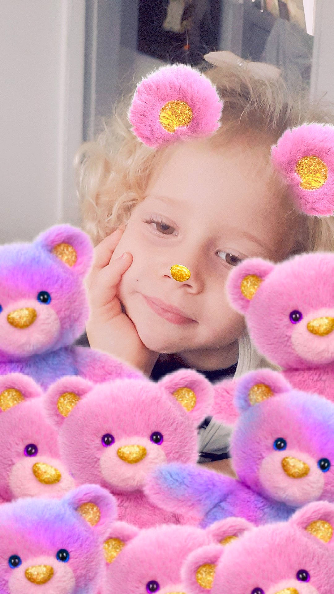 Lally participe au concours pour gagner de l'argent avec cette photo : baby_toys, child, fur, person, pink, plush, stuffed_toy, teddy_bear, textile, toy