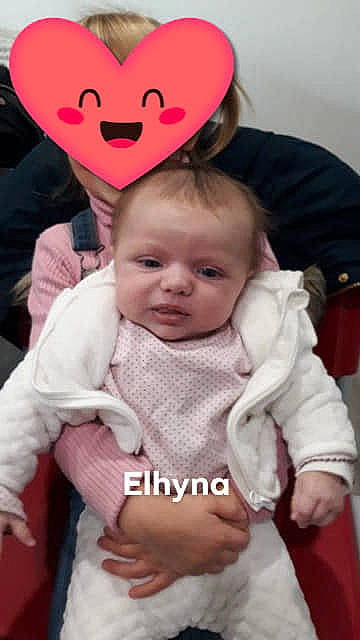 Elhyna participe au concours pour gagner de l'argent avec cette photo : child, day, ear, fun, happiness, infant, organ, person, pink, product, skin, smile, stuffed_toy, textile, toddler