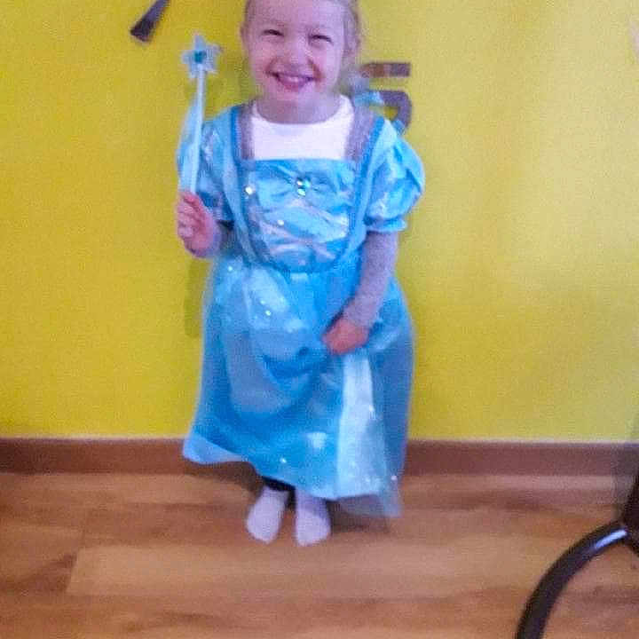 Zhyna a rejoint le concours — aidez-le/la à gagner de superbes lots ! blue, child, costume, fun, girl, hair_accessory, headgear, infant, joy, outerwear, person, play, product, standing, toddler