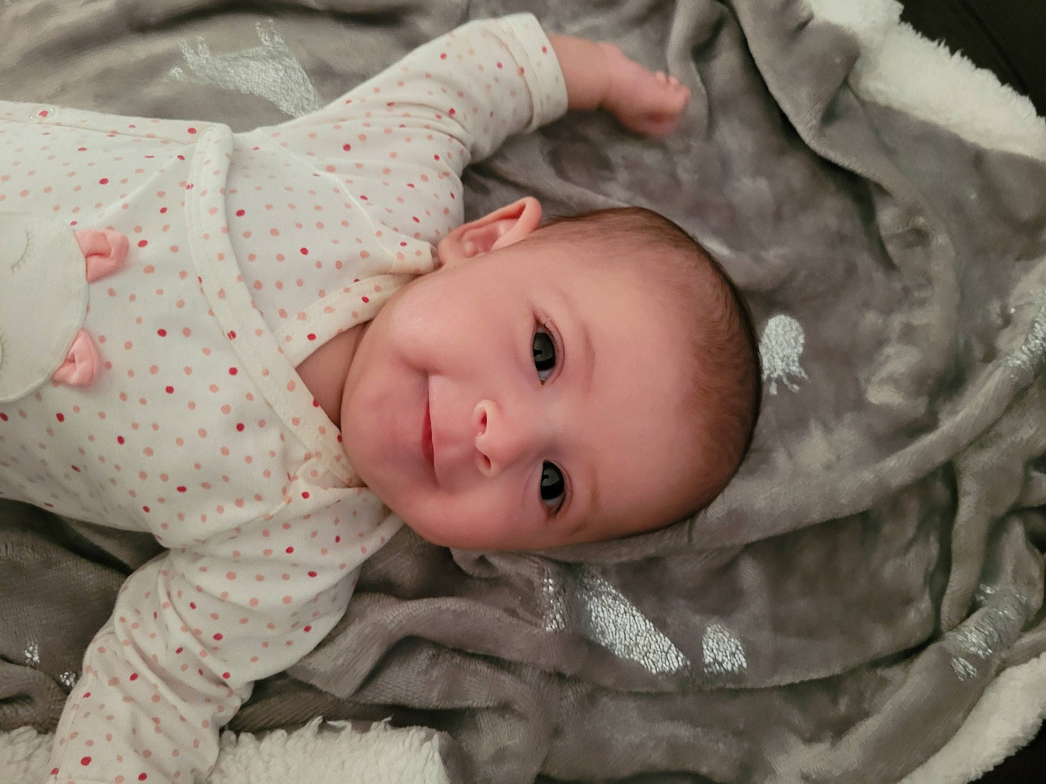 Soane a rejoint le concours — aidez-le/la à gagner de superbes lots ! baby, baby_products, baby_toddler_clothing, cheek, child, comfort, eye, face, head, iris, joy, linens, lip, nose, pattern, person, product, skin, sleeve, textile