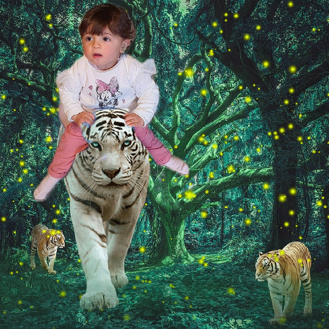 Anna-livia a rejoint le concours — aidez-le/la à gagner de superbes lots ! art, bengal_tiger, big_cats, botany, carnivore, fawn, felidae, grass, green, mammal, natural_environment, nature, organism, painting, people_in_nature, person, plant, siberian_tiger, terrestrial_animal, tiger