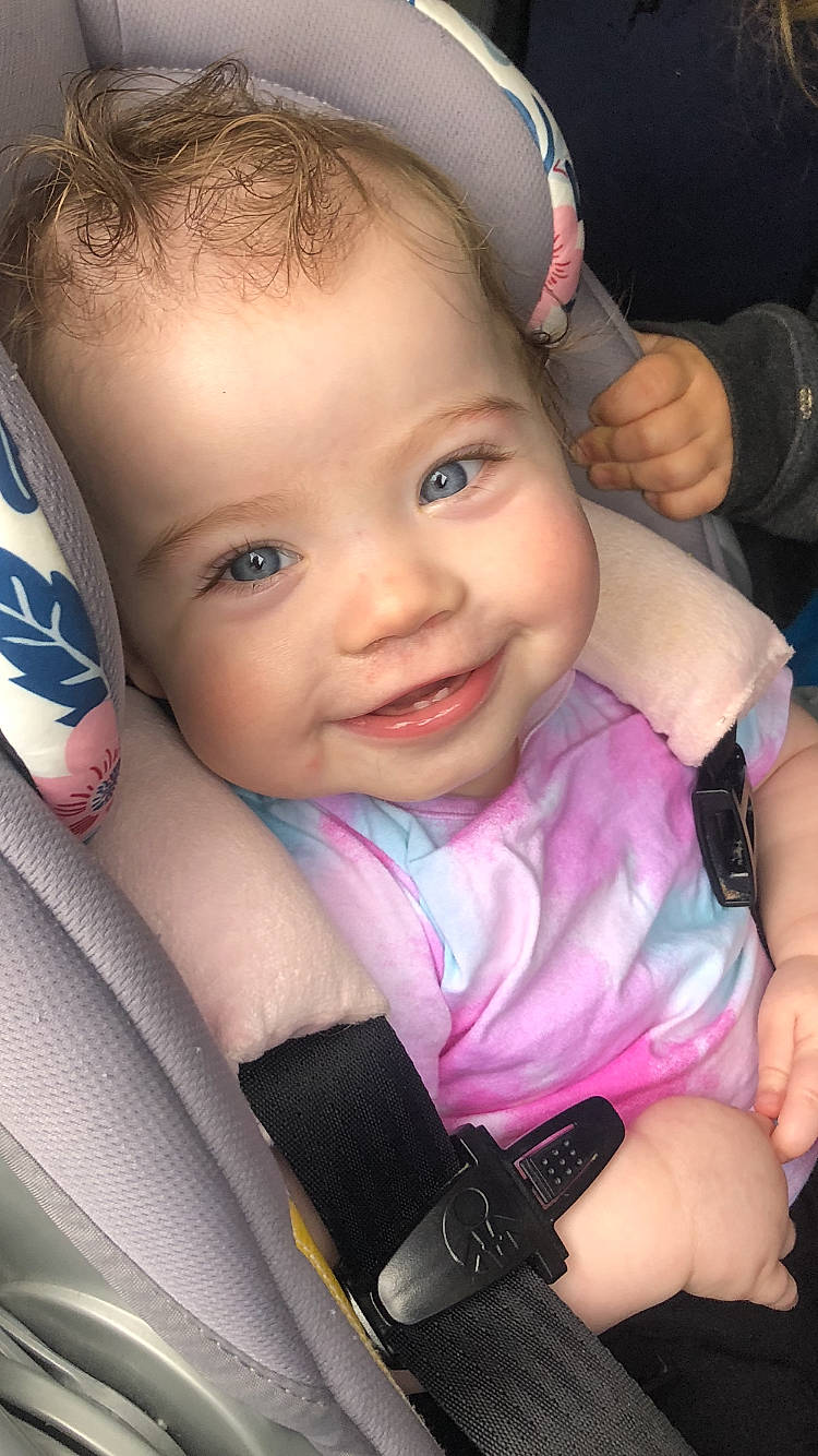 Marlie is registered to the contest to win money with this photo: arm, cheek, cool, eye, eyebrow, eyelash, facial_expression, finger, gesture, hairstyle, hand, happy, iris, joy, lip, nose, organ, person, pink, skin