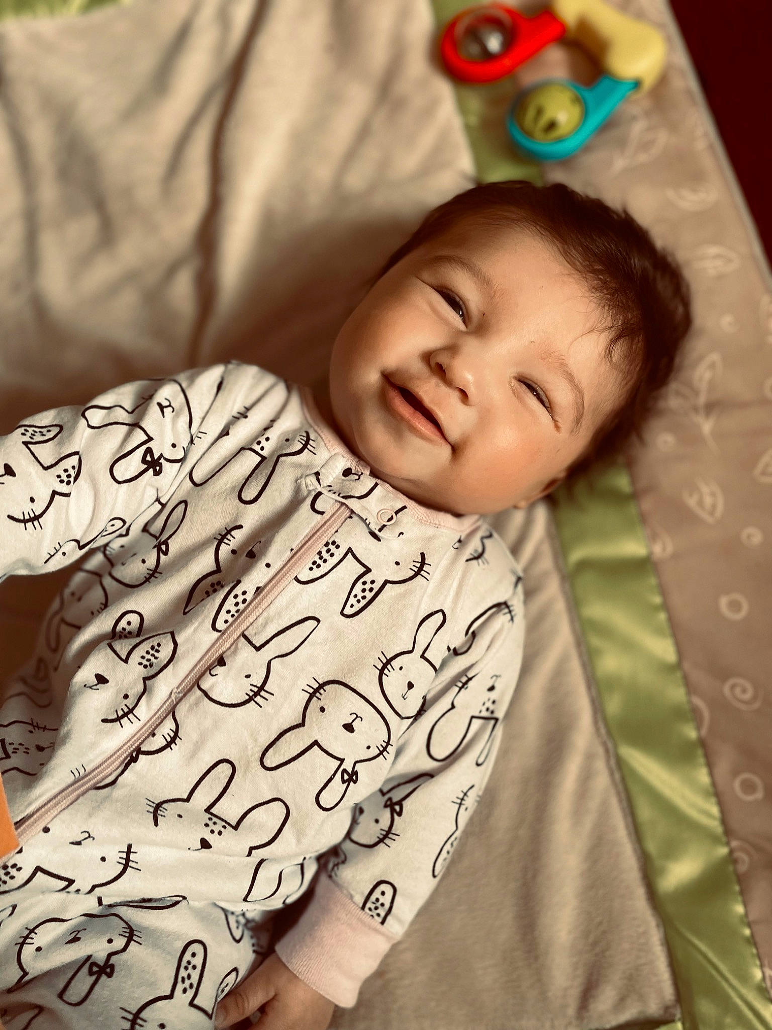 Everlee is registered to the contest to win money with this photo: baby, baby_toddler_clothing, cheek, comfort, eye, eyebrow, face, facial_expression, happy, head, joy, mammal, nose, organ, person, photograph, product, skin, sleeve, smile