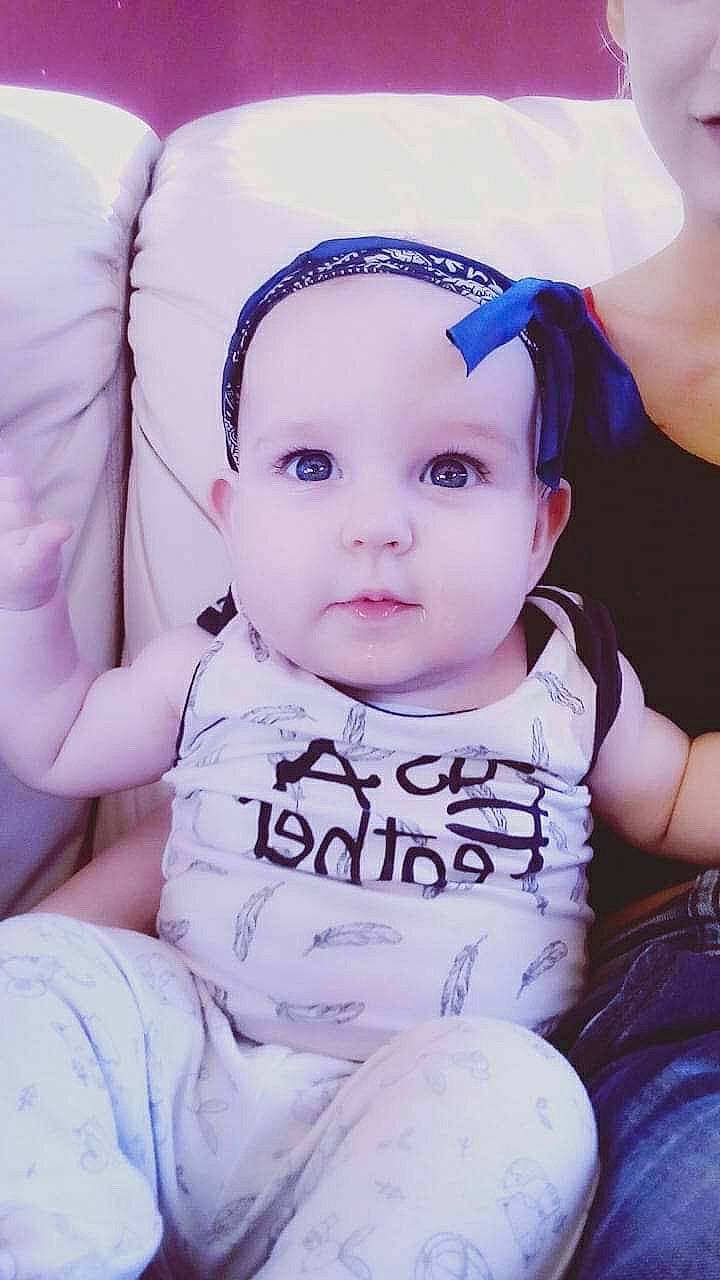 Haneia participe au concours pour gagner de l'argent avec cette photo : beauty, cheek, child, cool, day, eye, fun, girl, hair_accessory, happiness, head, headgear, infant, person, product, purple, skin, smile, toddler