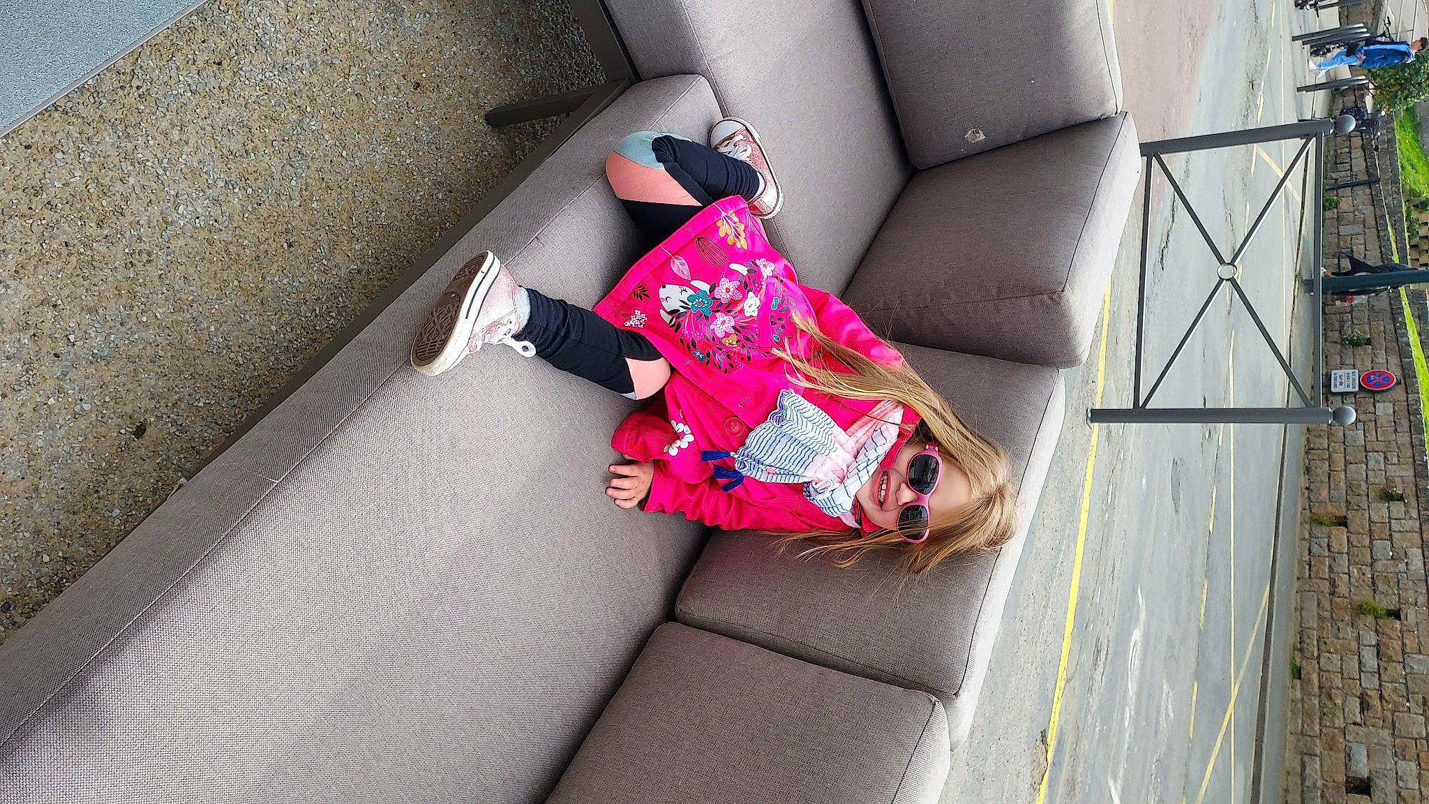 Nellia participe au concours pour gagner de l'argent avec cette photo : comfort, dress, floor, flooring, human_leg, knee, leg, magenta, pattern, person, pink, plant, road_surface, sidewalk, sneakers, sock, thigh, tints_and_shades, tree, waist