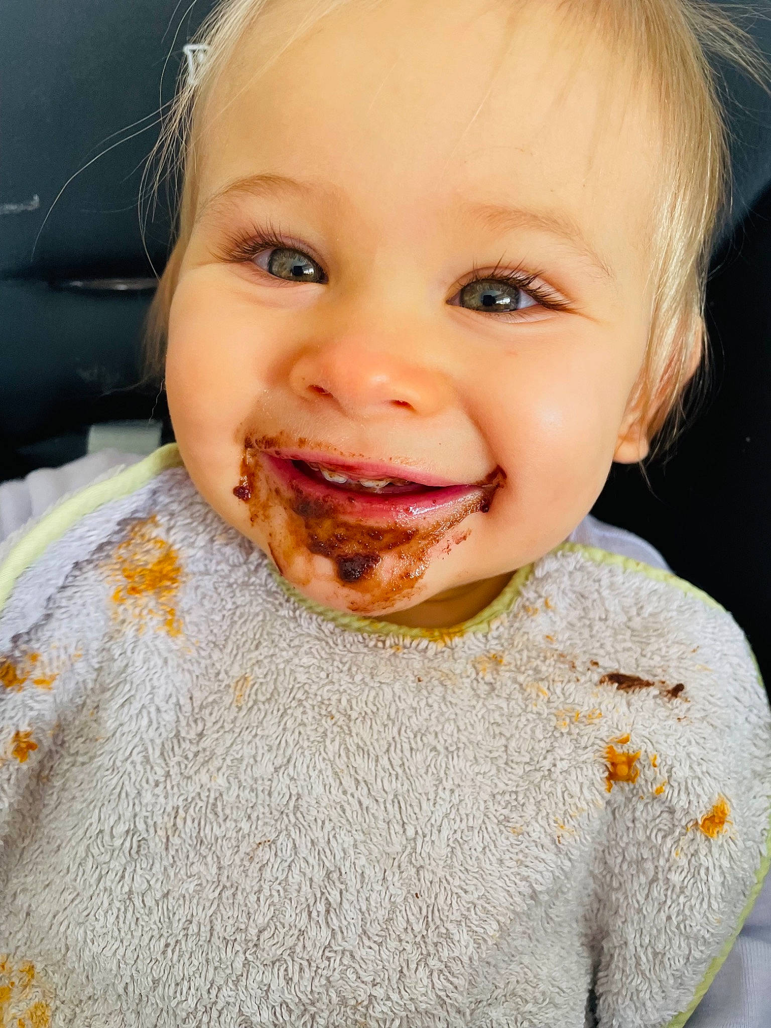 Eva a rejoint le concours — aidez-le/la à gagner de superbes lots ! baby, beard, cheek, child, chin, eyelash, flash_photography, happy, iris, jaw, joy, lip, mouth, neck, nose, person, pink, skin, sleeve, smile