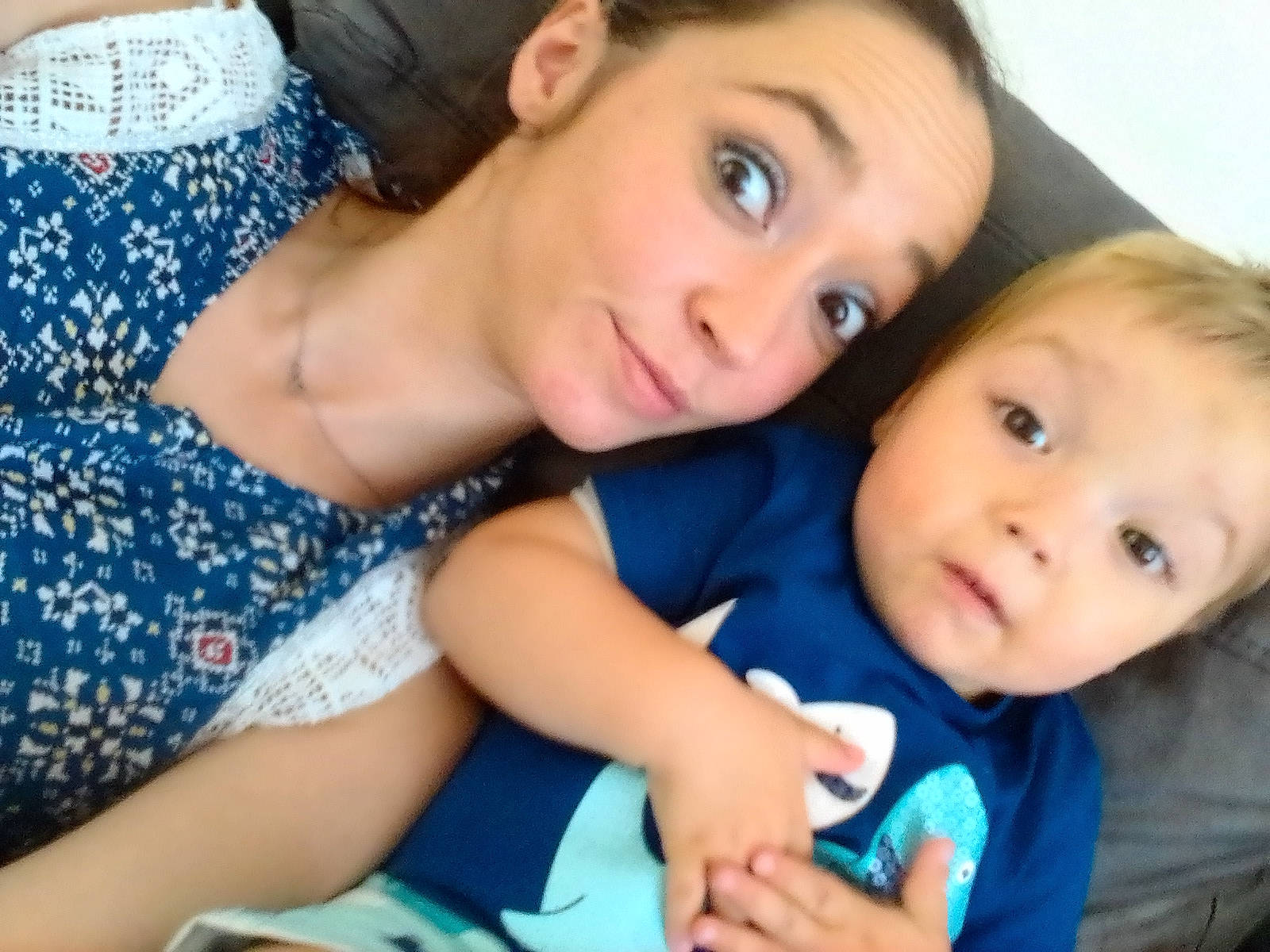 Louis participe au concours pour gagner de l'argent avec cette photo : baby, cheek, child, daughter, eye, face, fun, happy, mother, nose, people, person, photography, selfie, sibling, skin, smile, surprise, toddler