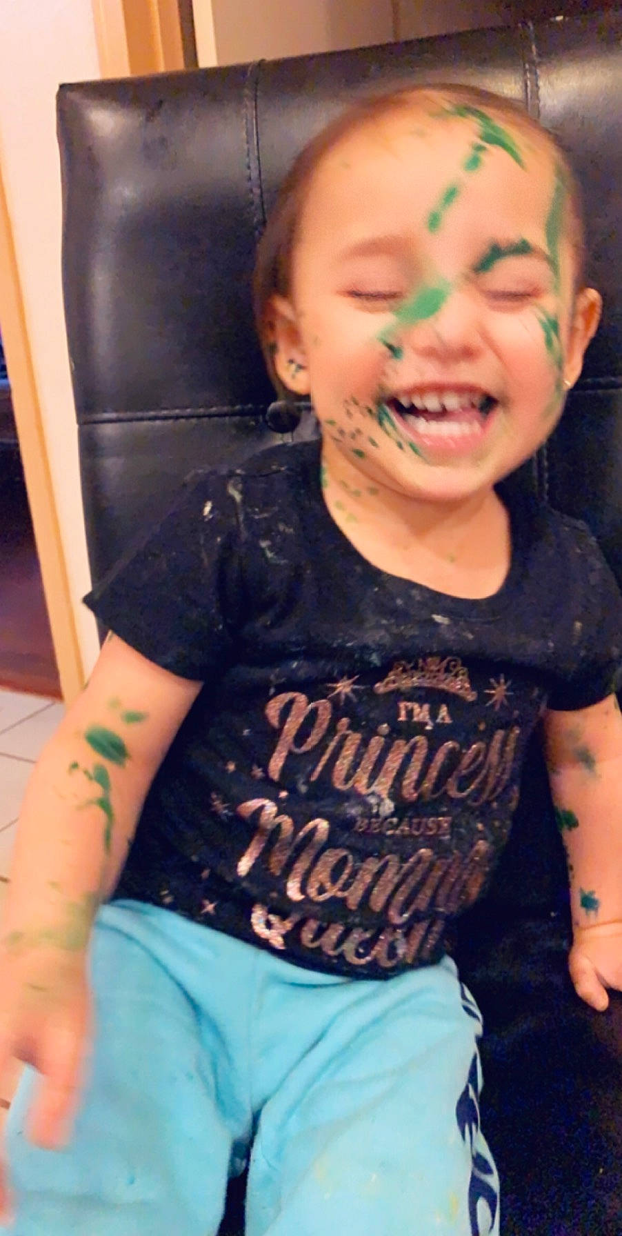 Aurelia is registered to the contest to win money with this photo: arm, cheek, child, cool, face, forehead, joy, laugh, person, smile, t_shirt, toddler, tooth