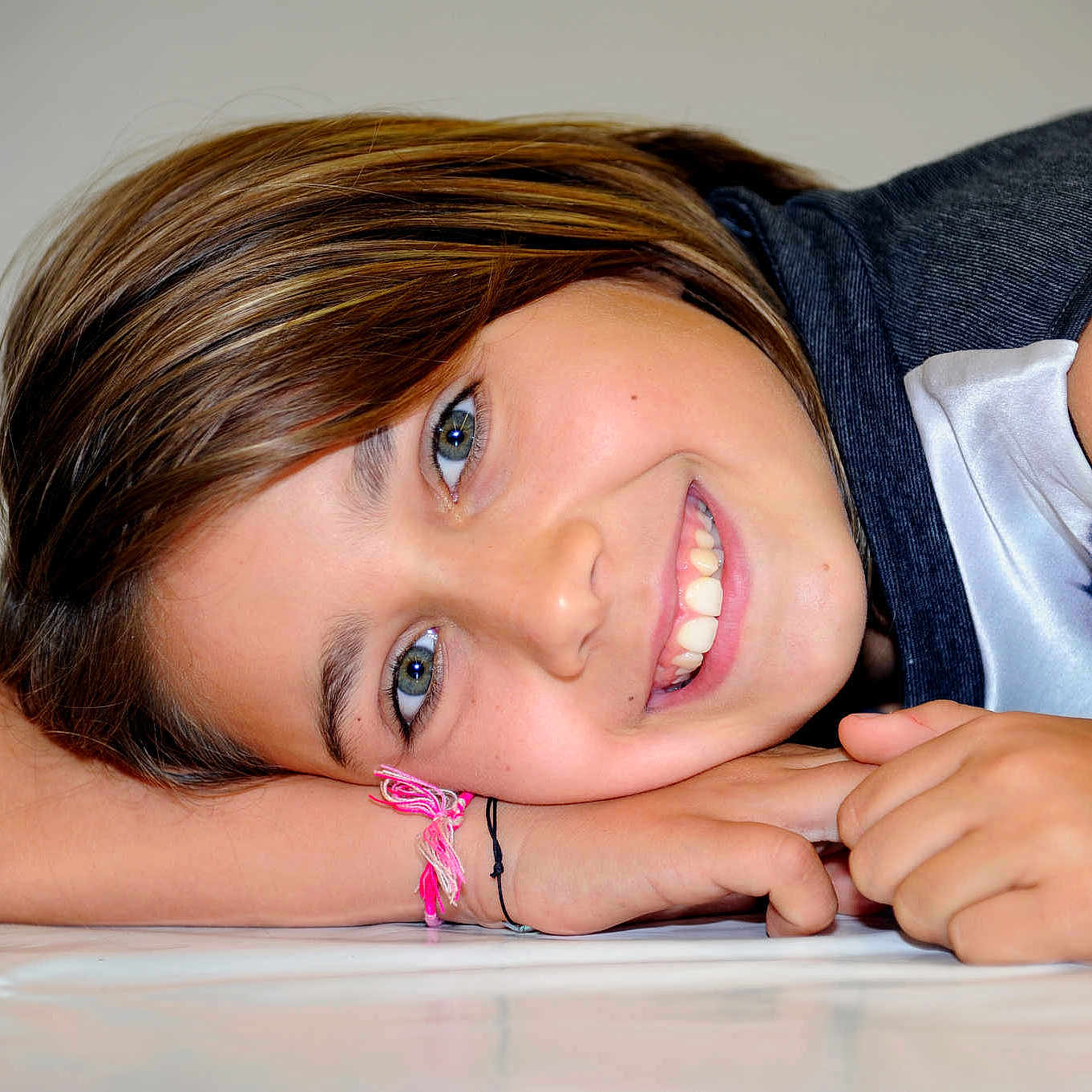 Anya participe au concours pour gagner de l'argent avec cette photo :