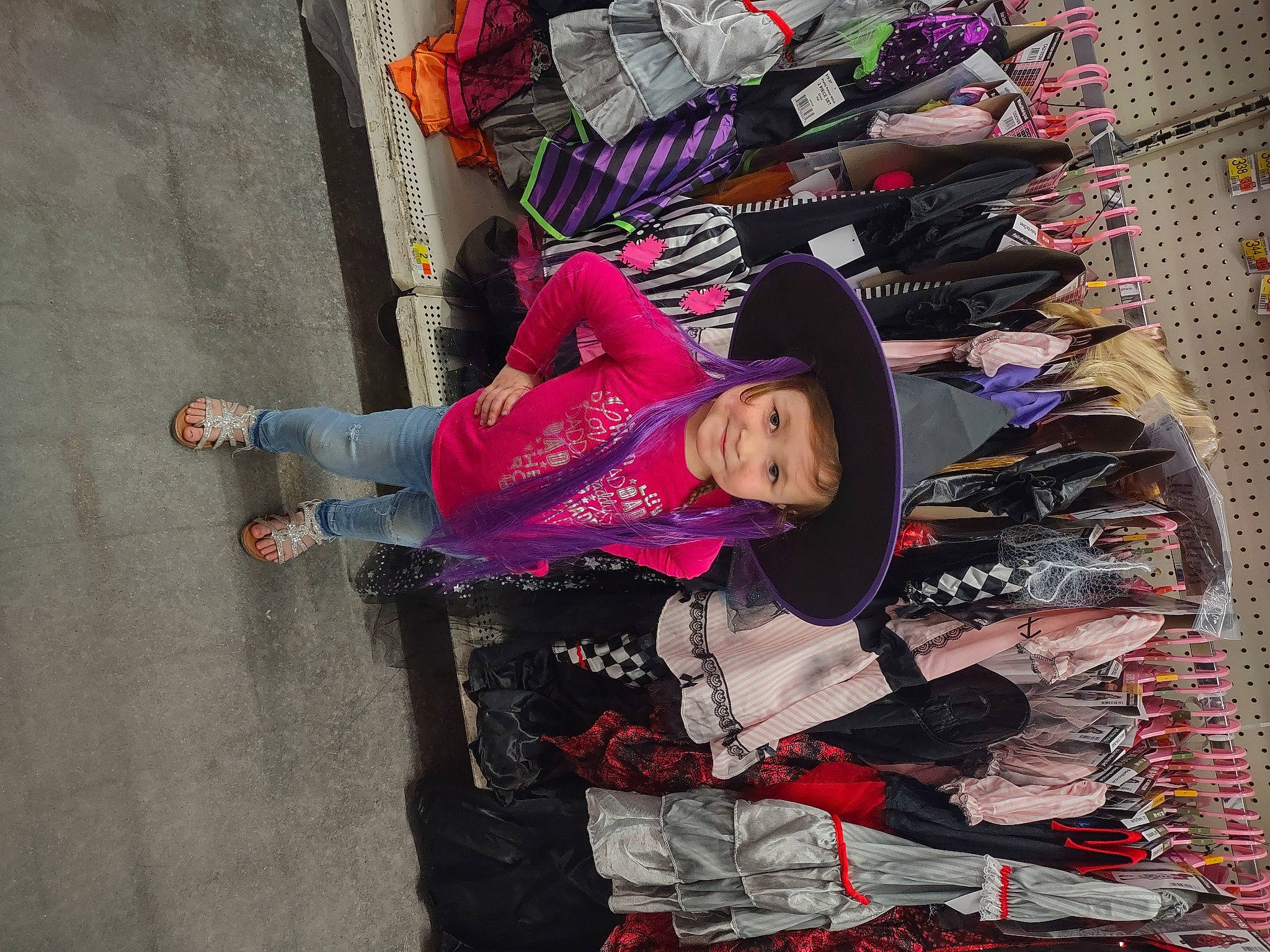 Kilah is registered to the contest to win money with this photo: art, carmine, child, city, headwear, joy, magenta, pattern, pedestrian, person, pink, sidewalk, smile, street, toddler, visual_arts