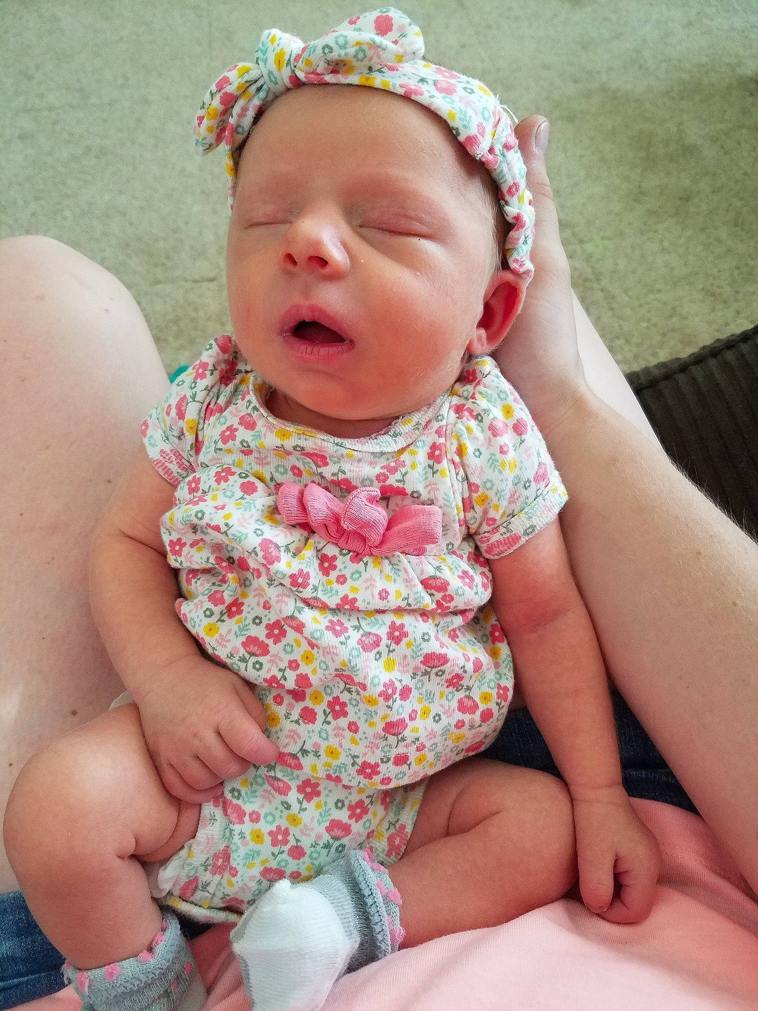 Anabell is registered to the contest to win money with this photo: baby, baby_toddler_clothing, cheek, child, hair_accessory, headband, headgear, person, pink, skin, toddler