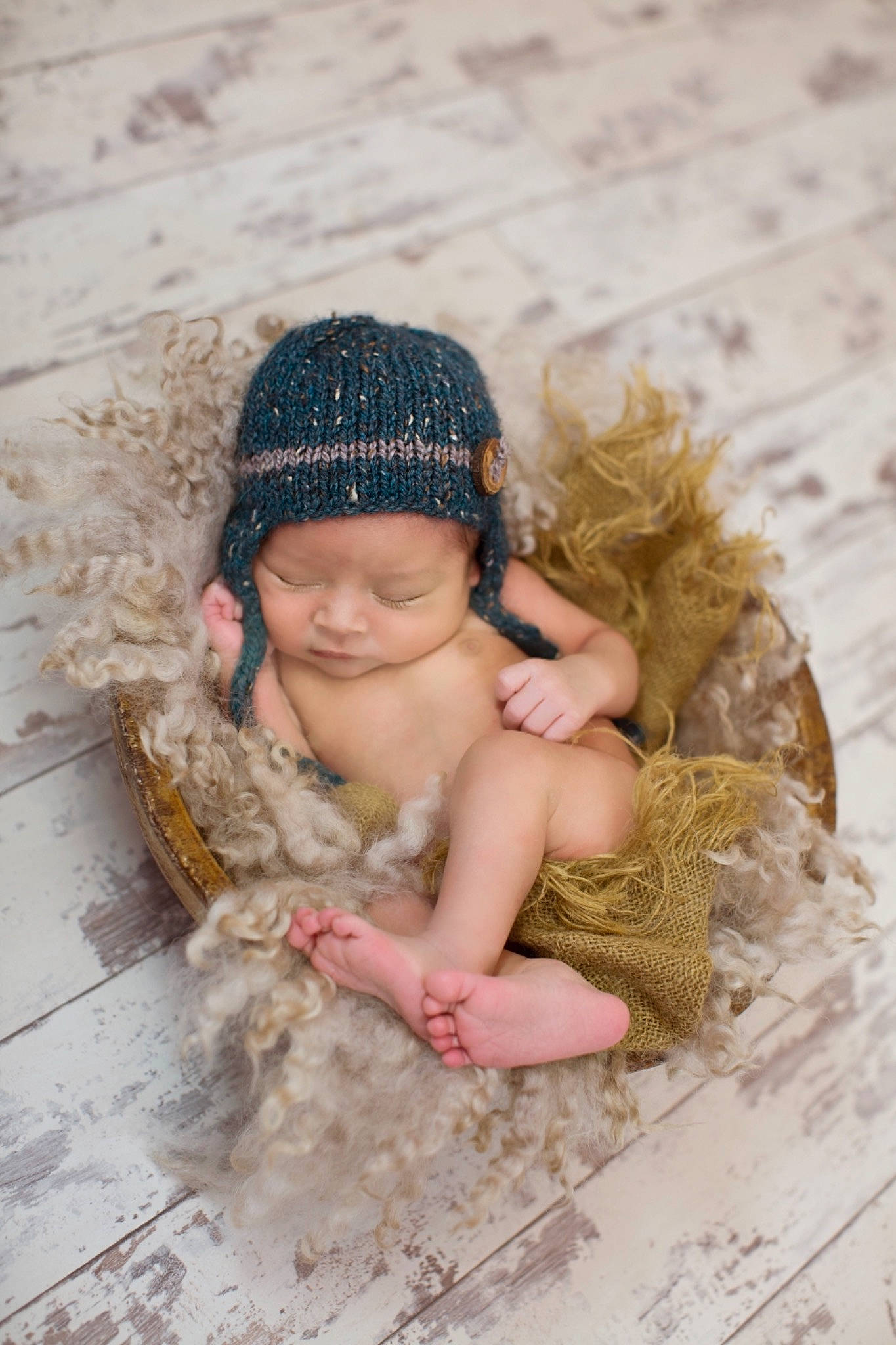 Jacek is registered to the contest to win money with this photo: child, crochet, fur, girl, hair_accessory, headgear, infant, knitting, person, toddler