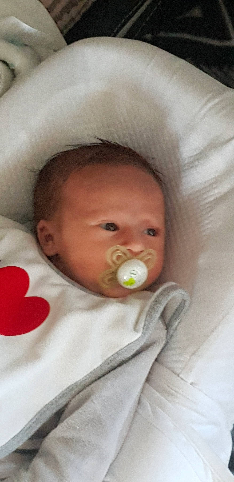 Kelyan a rejoint le concours — aidez-le/la à gagner de superbes lots ! baby_products, cheek, child, eye, infant, joy, lip, nose, person, product, skin, toddler
