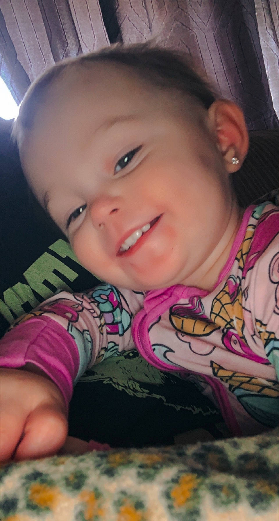 Hadlee is registered to the contest to win money with this photo: arm, cheek, chin, eye, eyebrow, hairstyle, hand, happy, head, human_body, lip, mouth, neck, nose, organ, person, product, shoulder, skin, smile