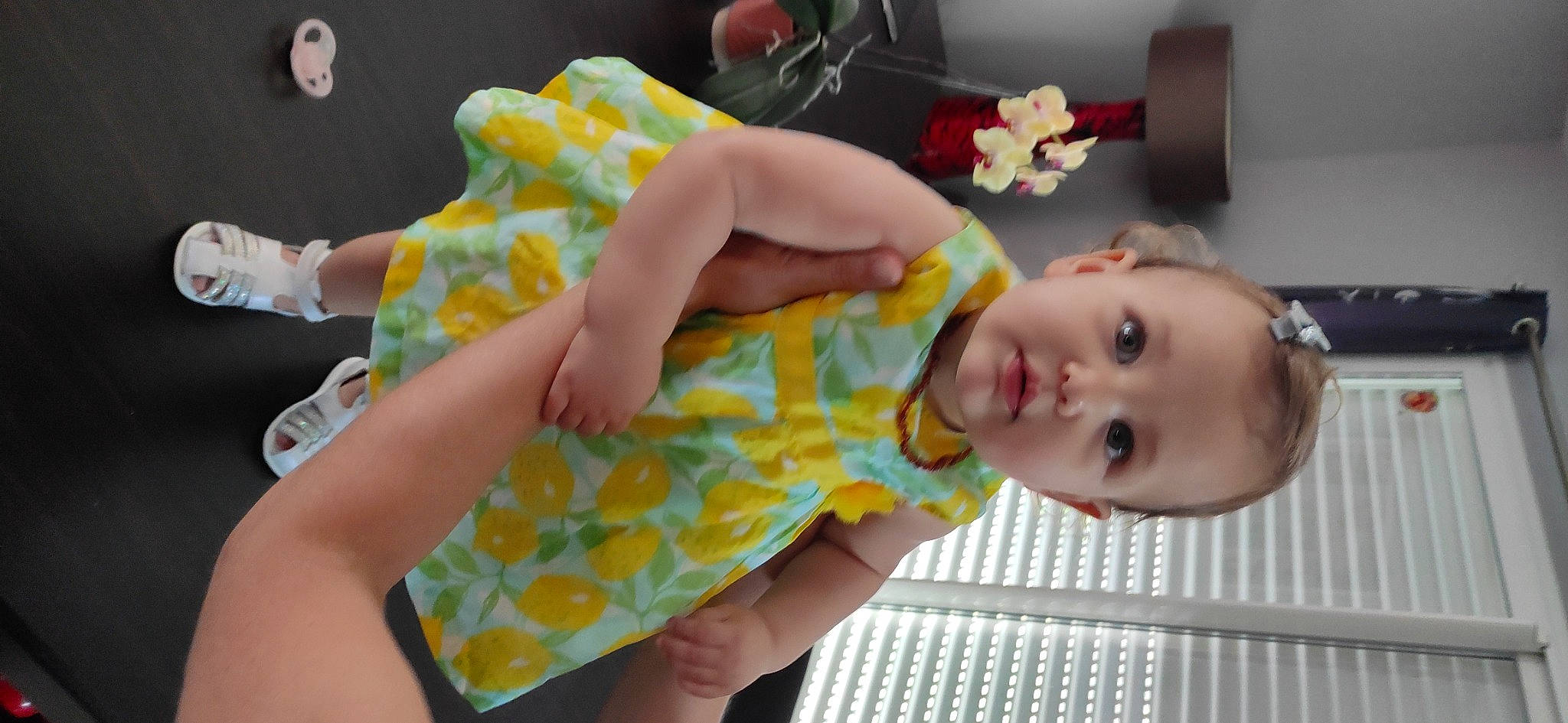 Mélina a rejoint le concours — aidez-le/la à gagner de superbes lots ! baby, baby_products, baby_safety, baby_toddler_clothing, baby_toys, cheek, child, finger, fun, happy, head, mouth, nail, nose, pattern, person, room, skin, thumb, toddler