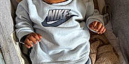 Djulïyan participe au concours pour gagner de l'argent avec cette photo : baby, beads, beanie, blanket, child, clothing, cozy, cute, face, hands, hat, indoors, infant, lion_king, nike, personalized, portrait, seat, sitting, young