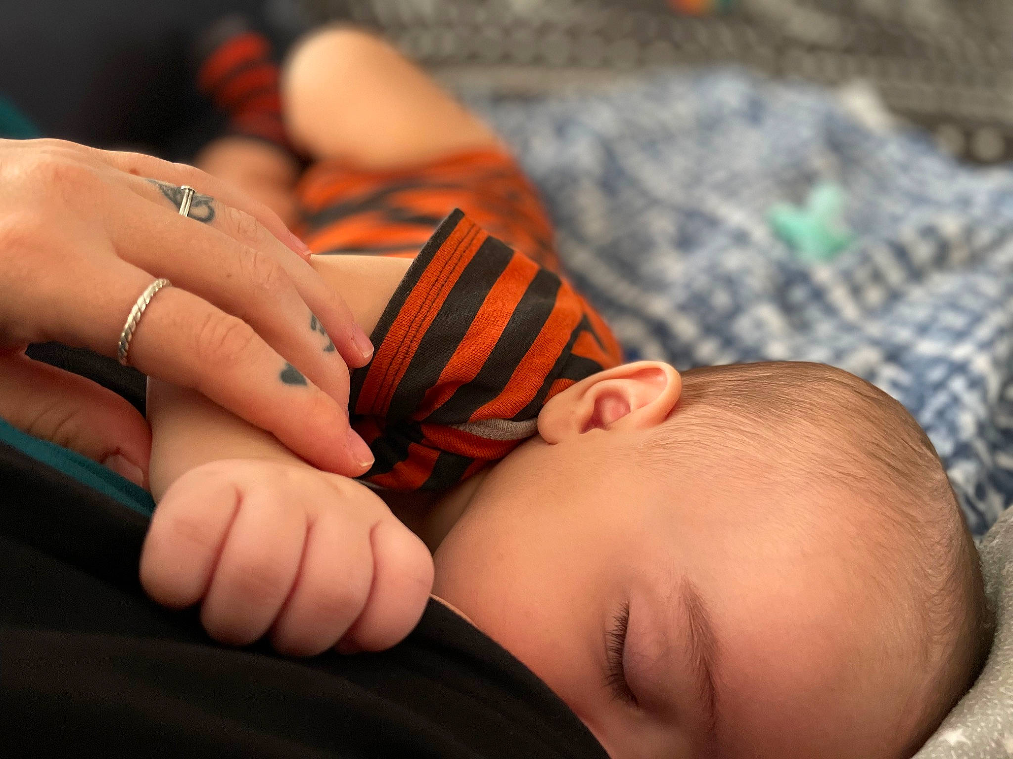 Lennon joined the competition — help win amazing prizes! baby, baby_toddler_clothing, beauty, comfort, finger, gesture, hand, happy, joint, mouth, muscle, nail, neck, orange, pattern, person, skin, thumb, toddler, wood