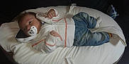 Logan participe au concours pour gagner de l'argent avec cette photo :