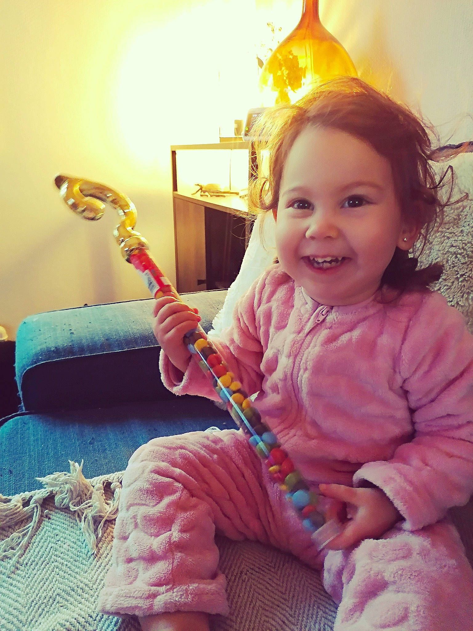 Spencer a rejoint le concours — aidez-le/la à gagner de superbes lots ! arm, baby_toddler_clothing, child, comfort, eye, finger, fun, hairstyle, happy, head, human_body, iris, joy, leg, nose, person, photograph, pink, skin, smile