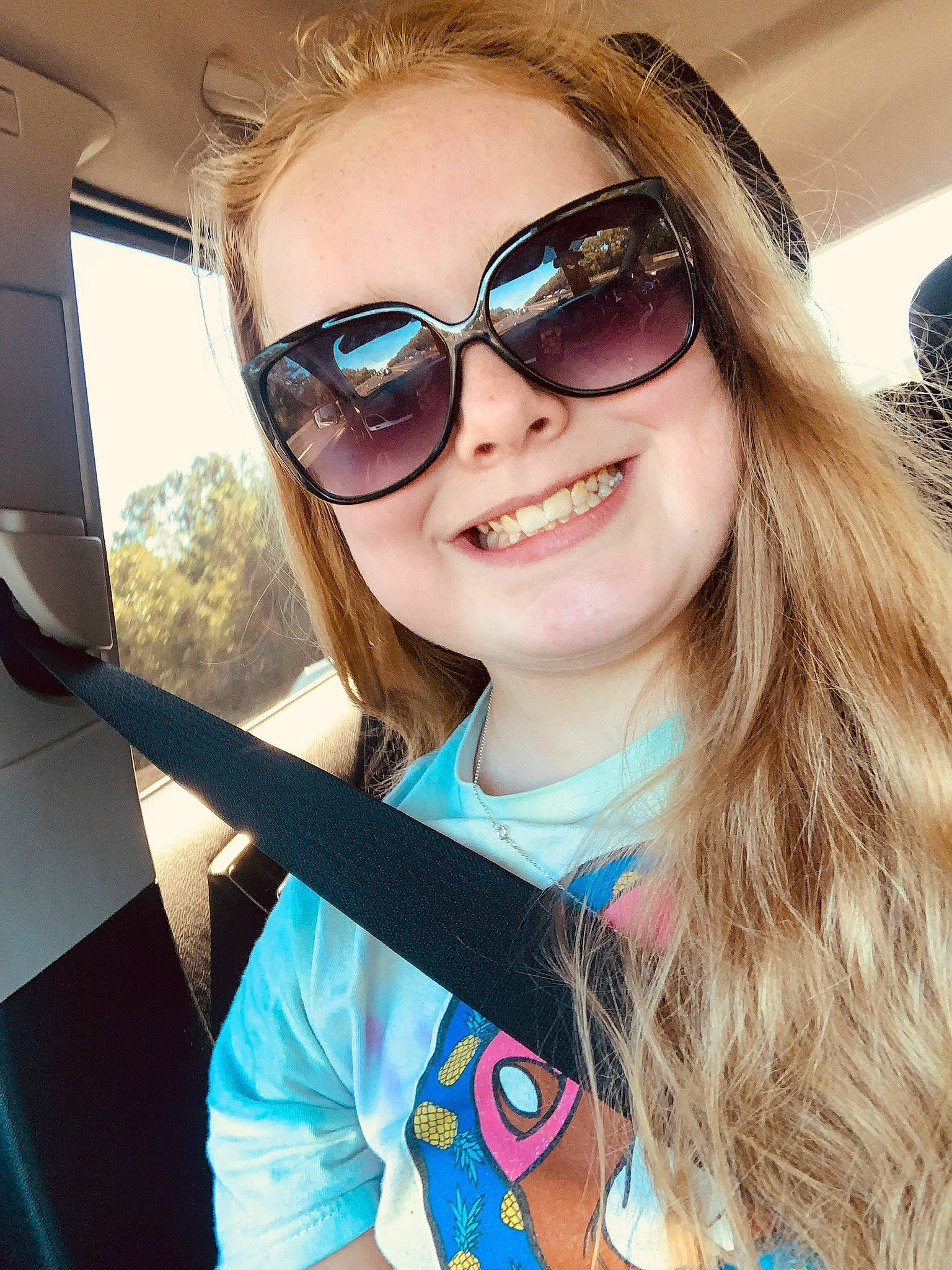 Reagan is registered to the contest to win money with this photo: black_hair, cool, eye_glass_accessory, eyebrow, eyelash, eyewear, fashion, gesture, glasses, goggles, hair, happy, joy, layered_hair, lip, person, selfie, skin, smile, summer